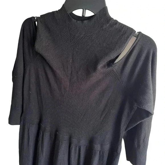 Torrid NWOT 1X Black Knit High Neck Mini Sweater Cold Shoulder Dress - Picture 4 of 6